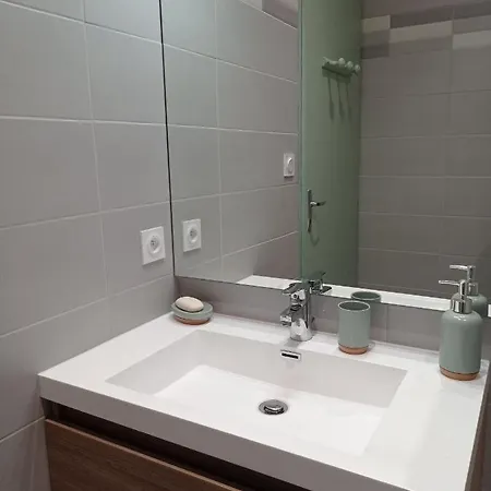 Le Girond'inn Апартаменты Либурн